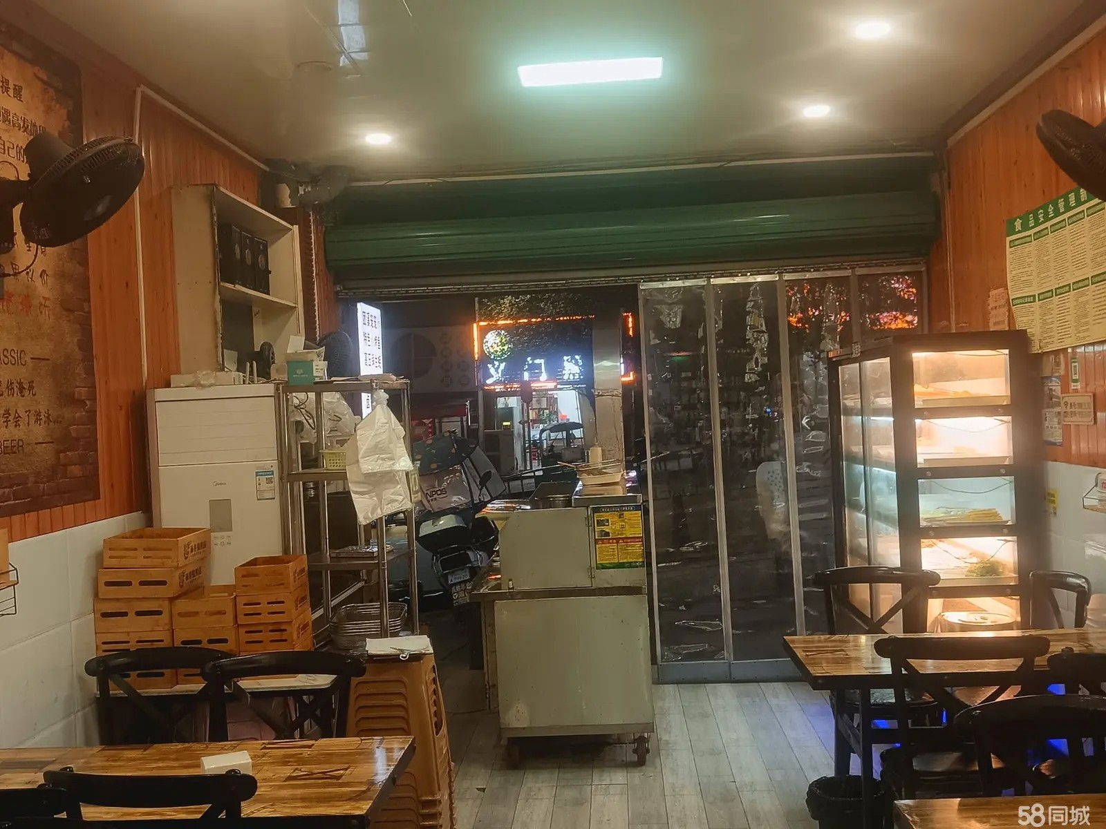 （转让）烧烤烤串店周边有商圈和几个小区